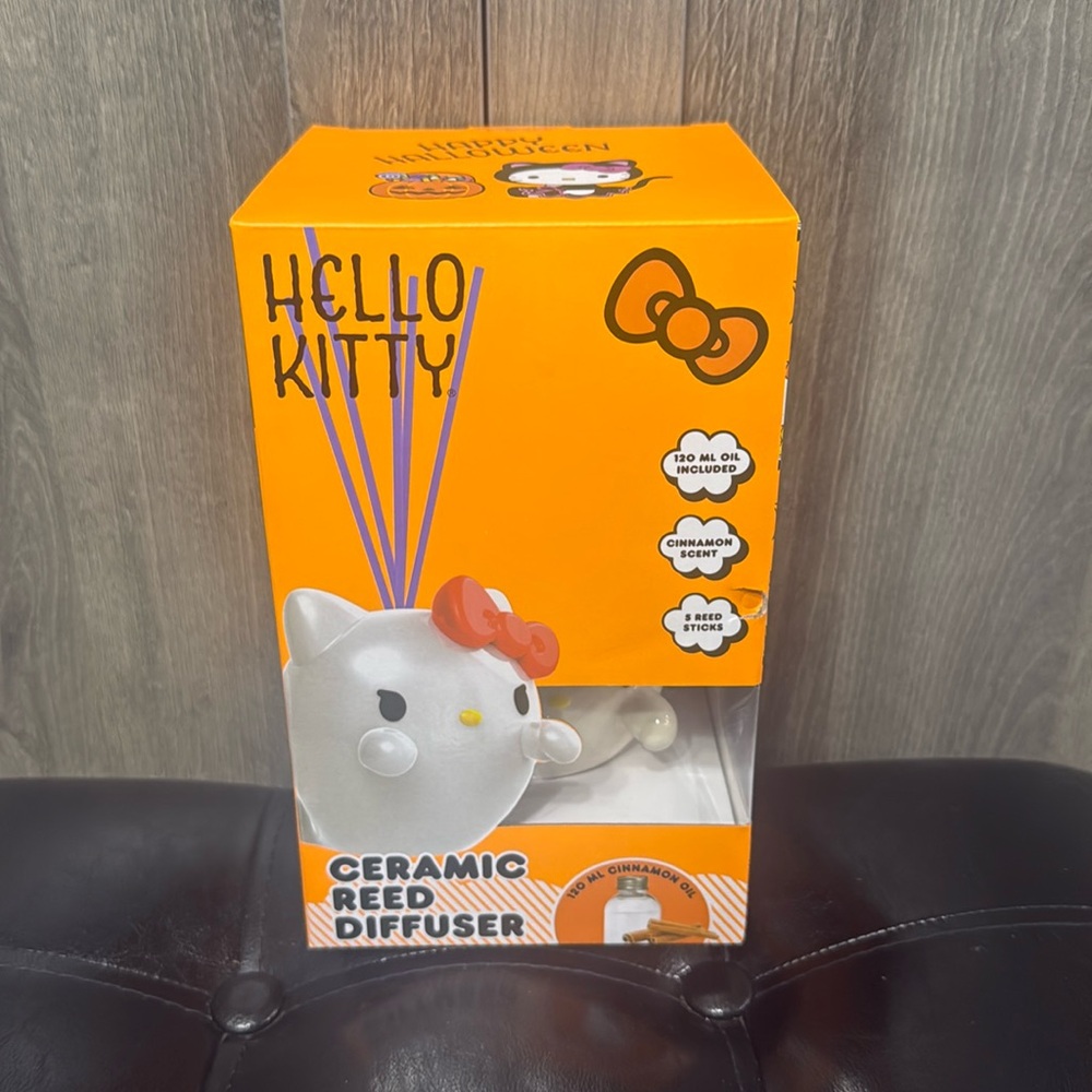 New Hello Kitty White Halloween Ghost Ceramic Reed Diffuser Cinnamon In Box